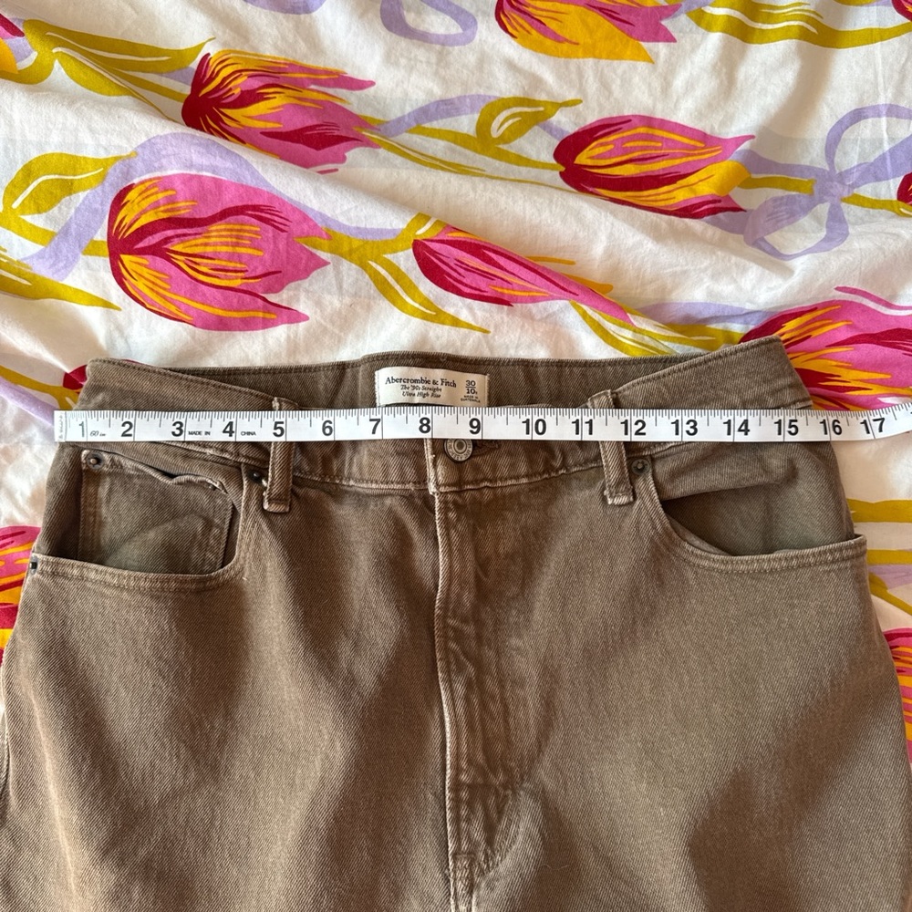 Abercrombie & Fitch Brown Straight Leg Women's Jeans - Picture 5 of 6